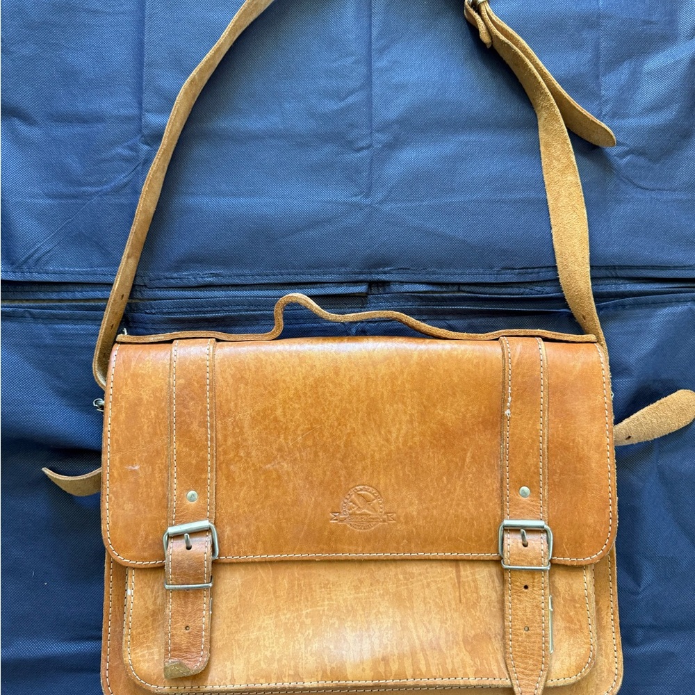 Eddie Bauer Vintage Leather Messenger Bag Briefcase